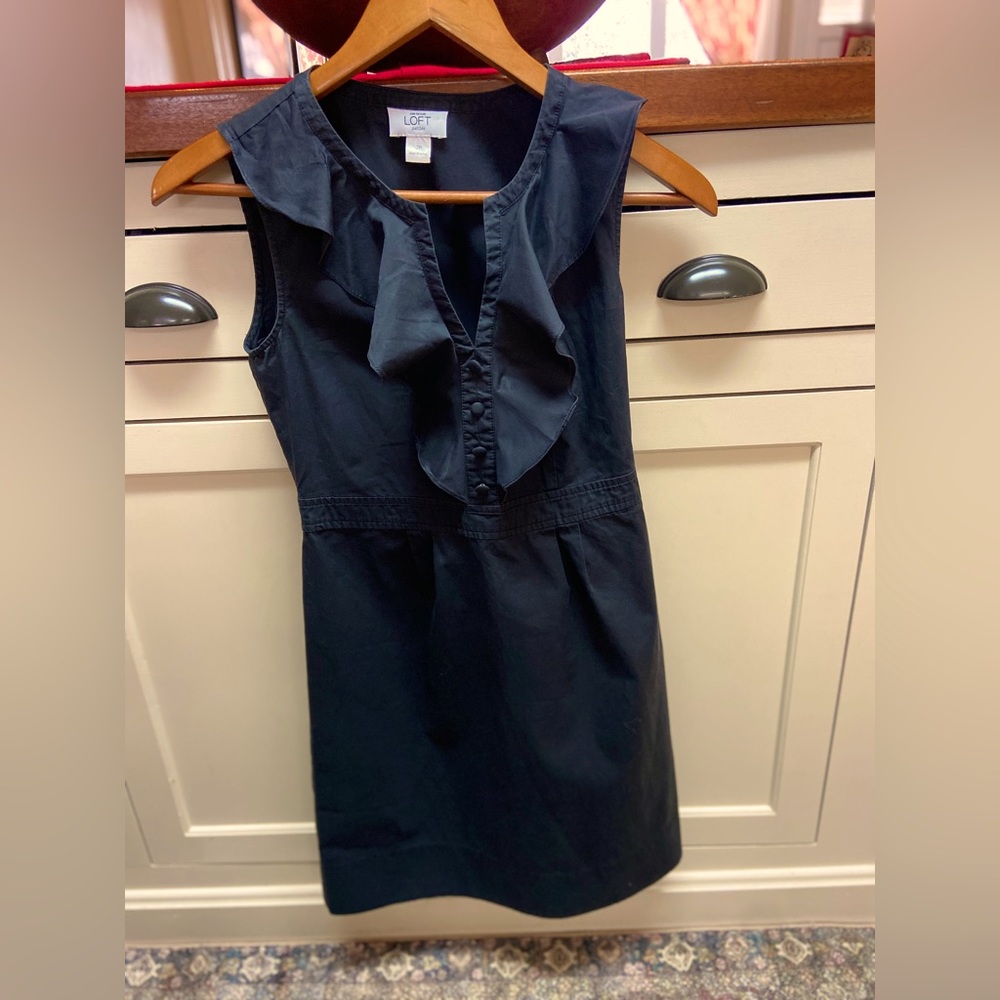 STUNNING Loft 2P little black dress